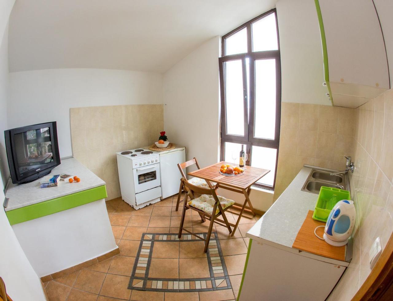 Guest House Mandarina بودفا المظهر الخارجي الصورة