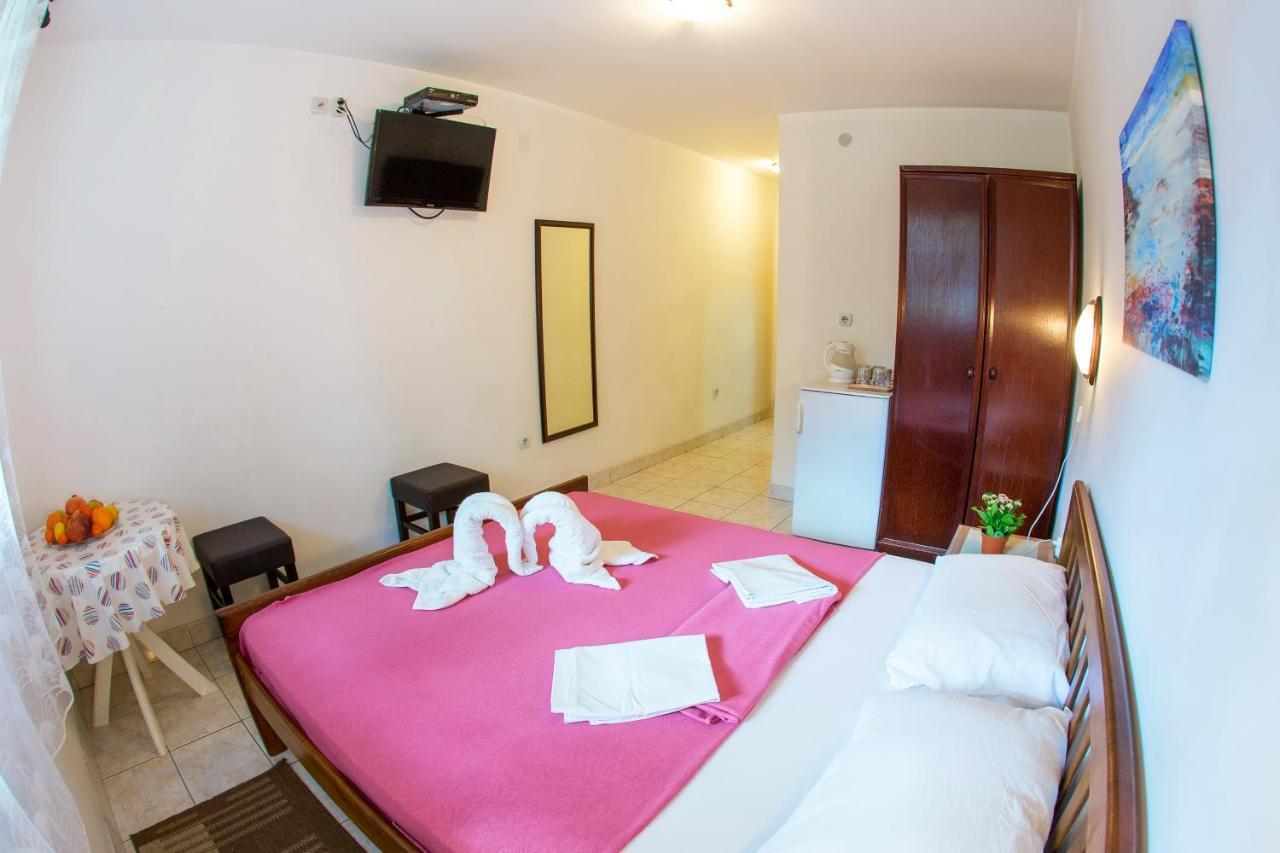 Guest House Mandarina بودفا المظهر الخارجي الصورة
