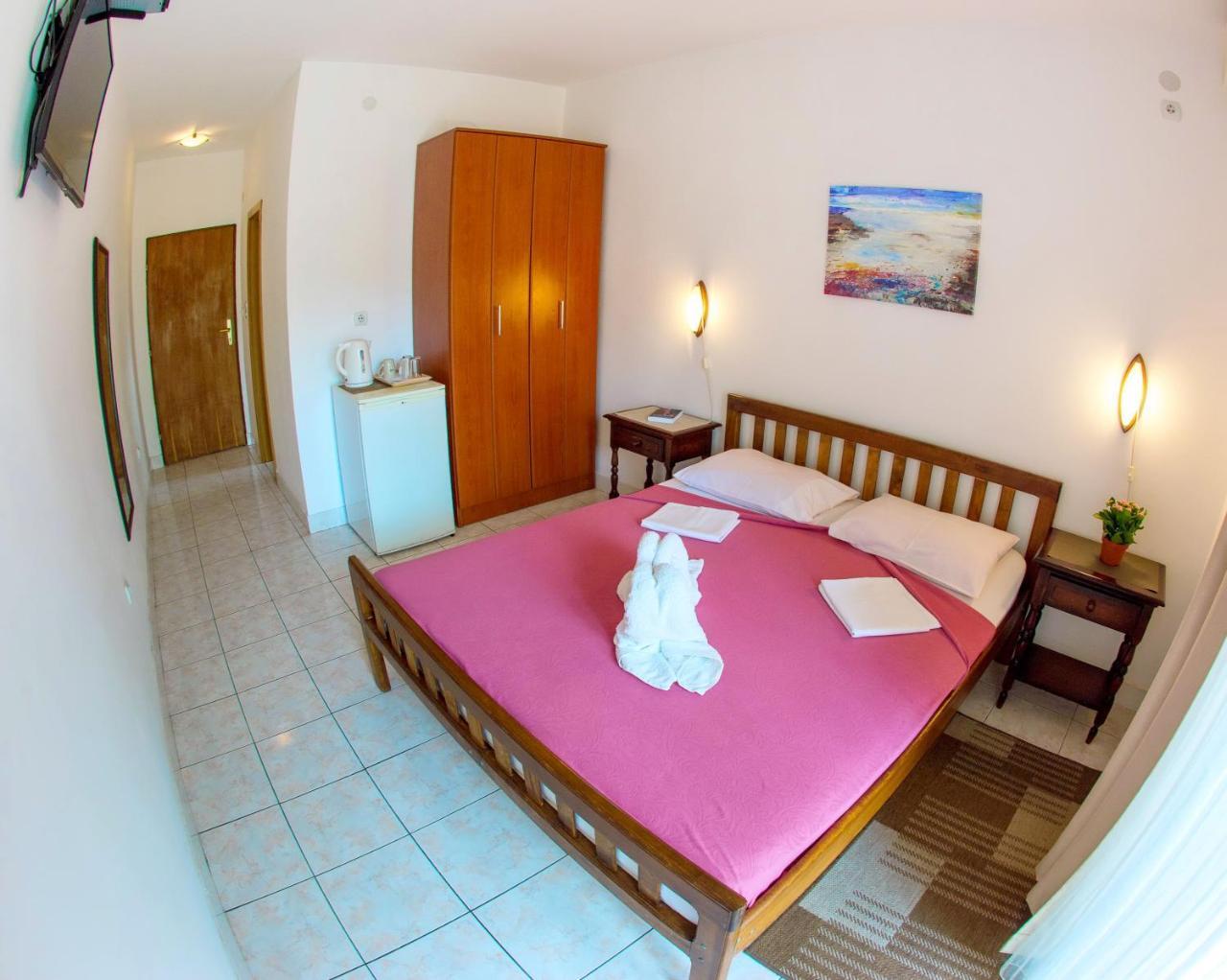 Guest House Mandarina بودفا المظهر الخارجي الصورة